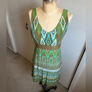 Cute athleta summer dress has shelf bra tie waist size S